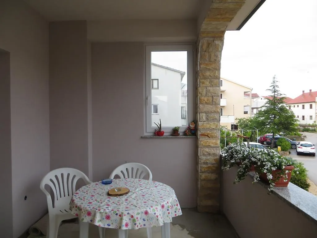 Apartmani Depikolozvane Krk Town