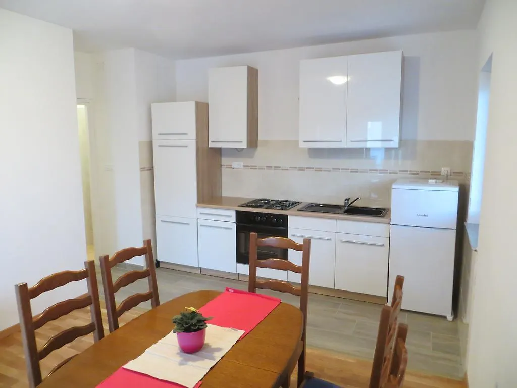 Apartmani Depikolozvane Krk Town Apartment