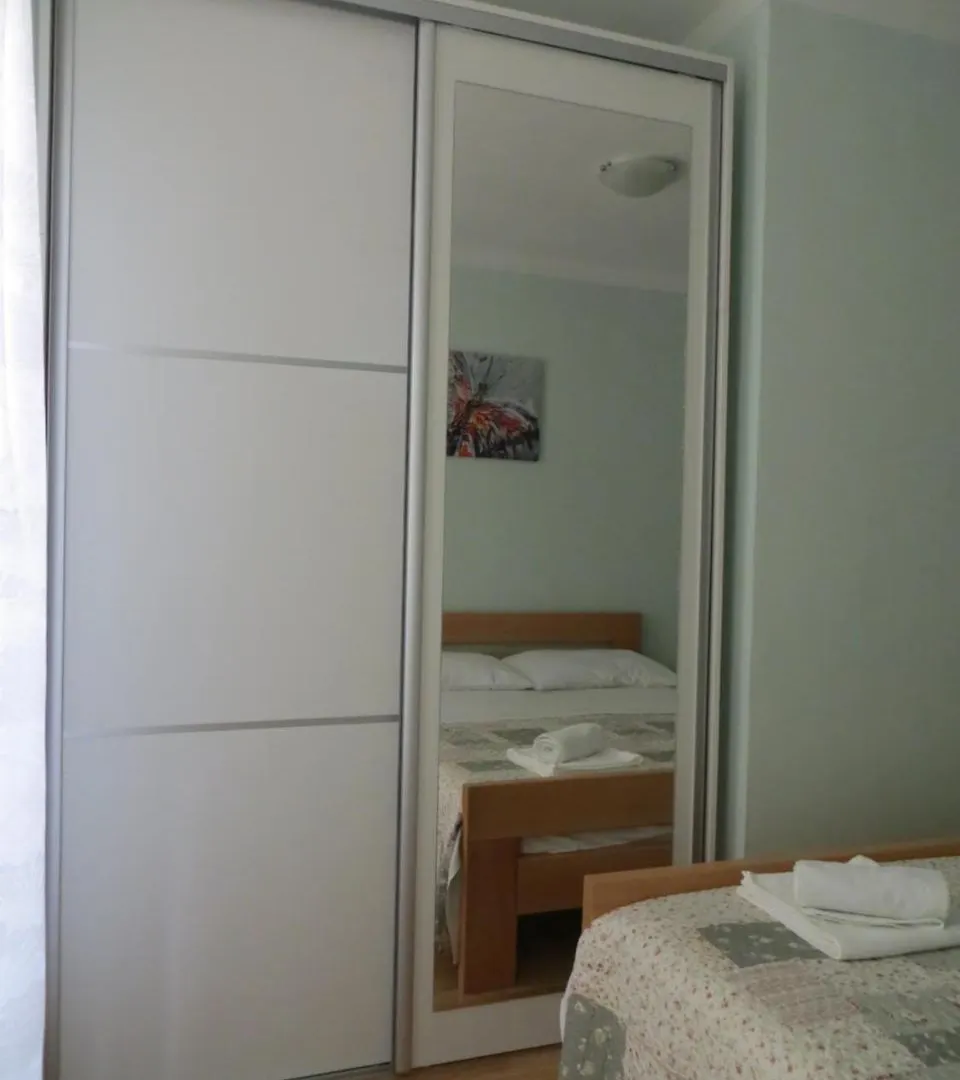 Apartment Apartmani Depikolozvane Krk Town