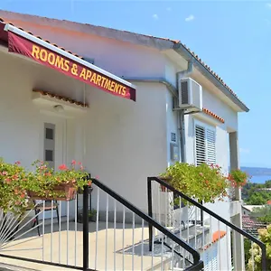  Apartament & Kvasic